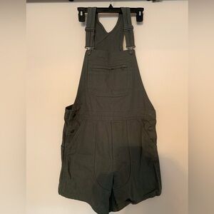 Patagonia short bib overalls